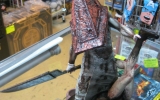 pyramid-head-13-limited-edition-pvc-statue-7